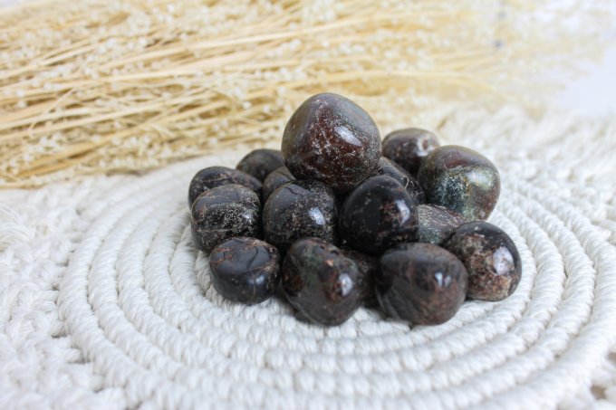 Pierre roulée Grenat alamandin