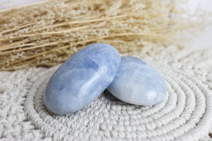 Galet Calcite bleue